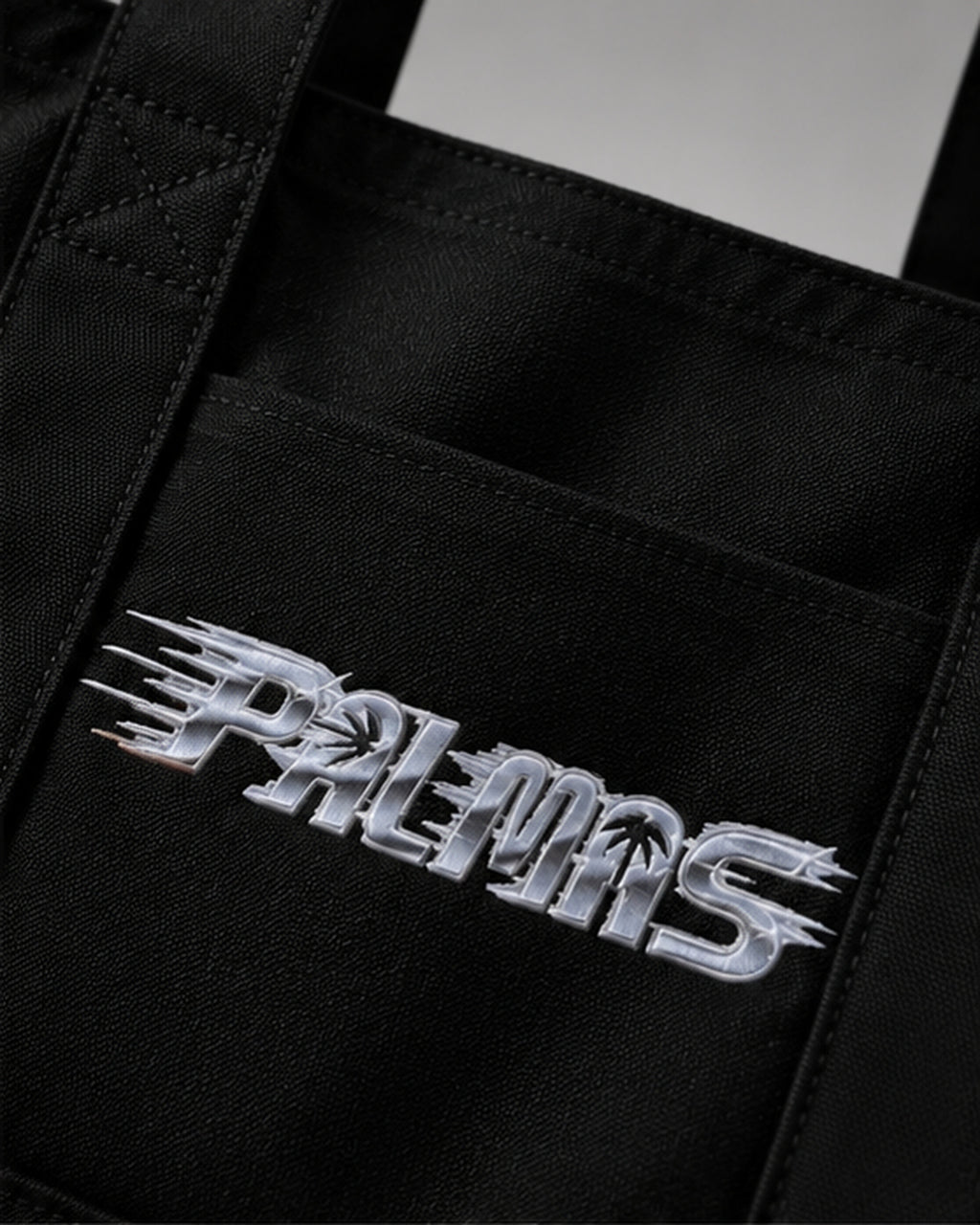 Palmas Tote - logo detail